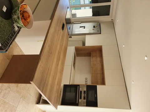 Cuisine, réalisation MZ Bois et Compagnie — vue 2