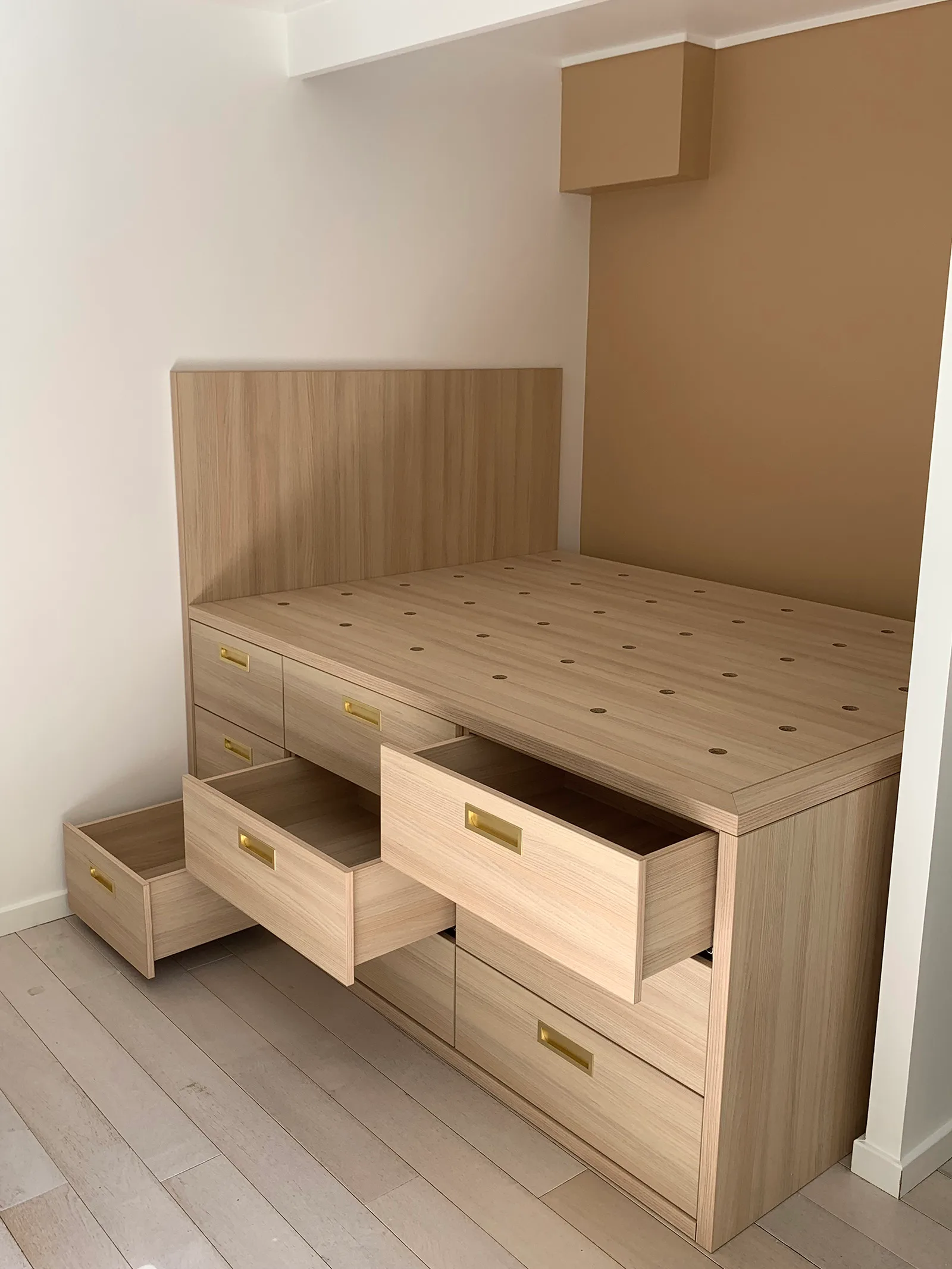 Lit sur-mesure, réalisation MZ Bois et Compagnie