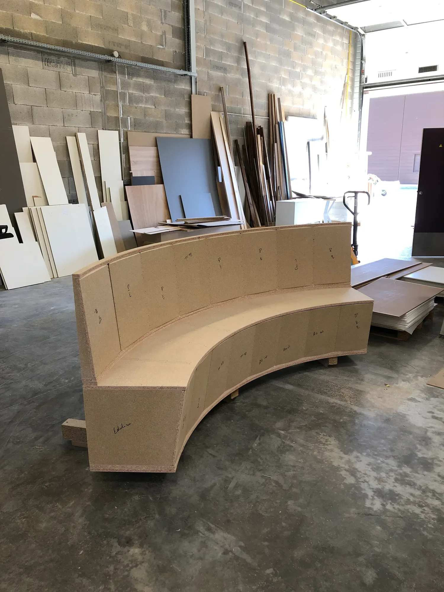 Banquette, réalisation MZ Bois et Compagnie — vue 2
