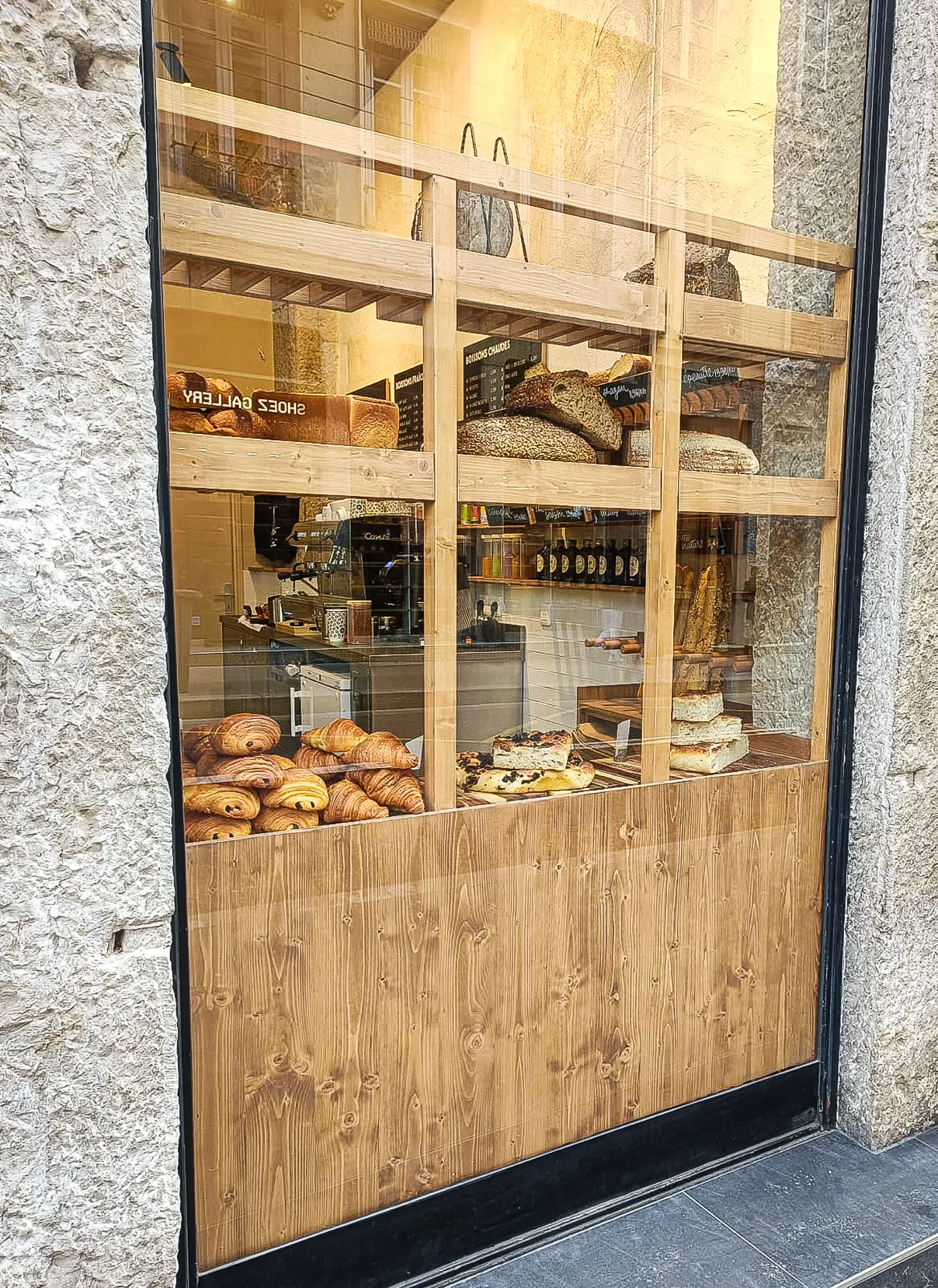Boulangerie Deschamps — Lyon, réalisation MZ Bois et Compagnie — vue 2