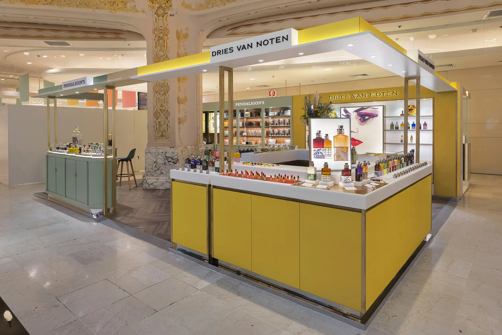 Dries Van Noten — Galeries Lafayette Paris Haussmann, réalisation MZ Bois et Compagnie — vue 3